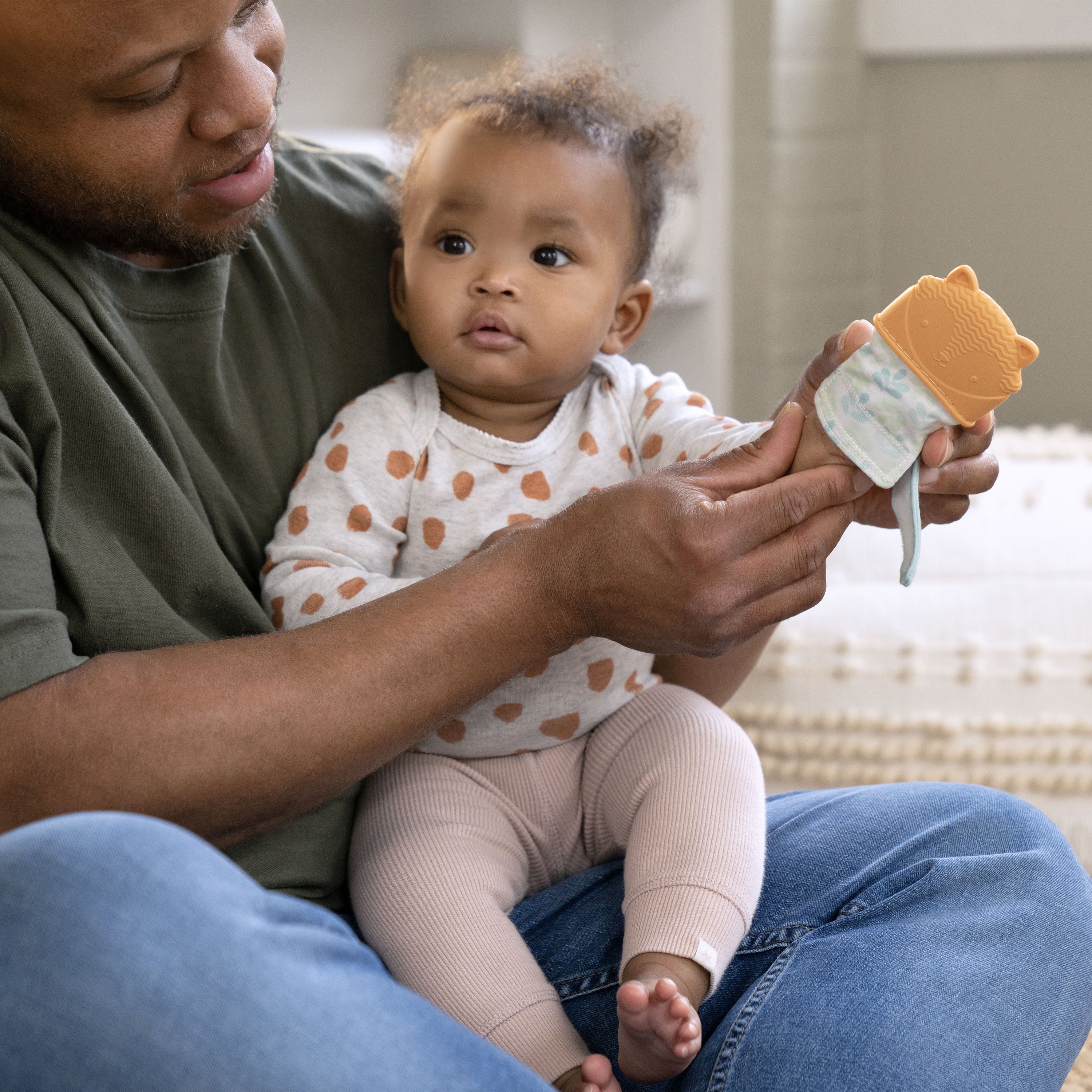 Teething Mitt- Kitt