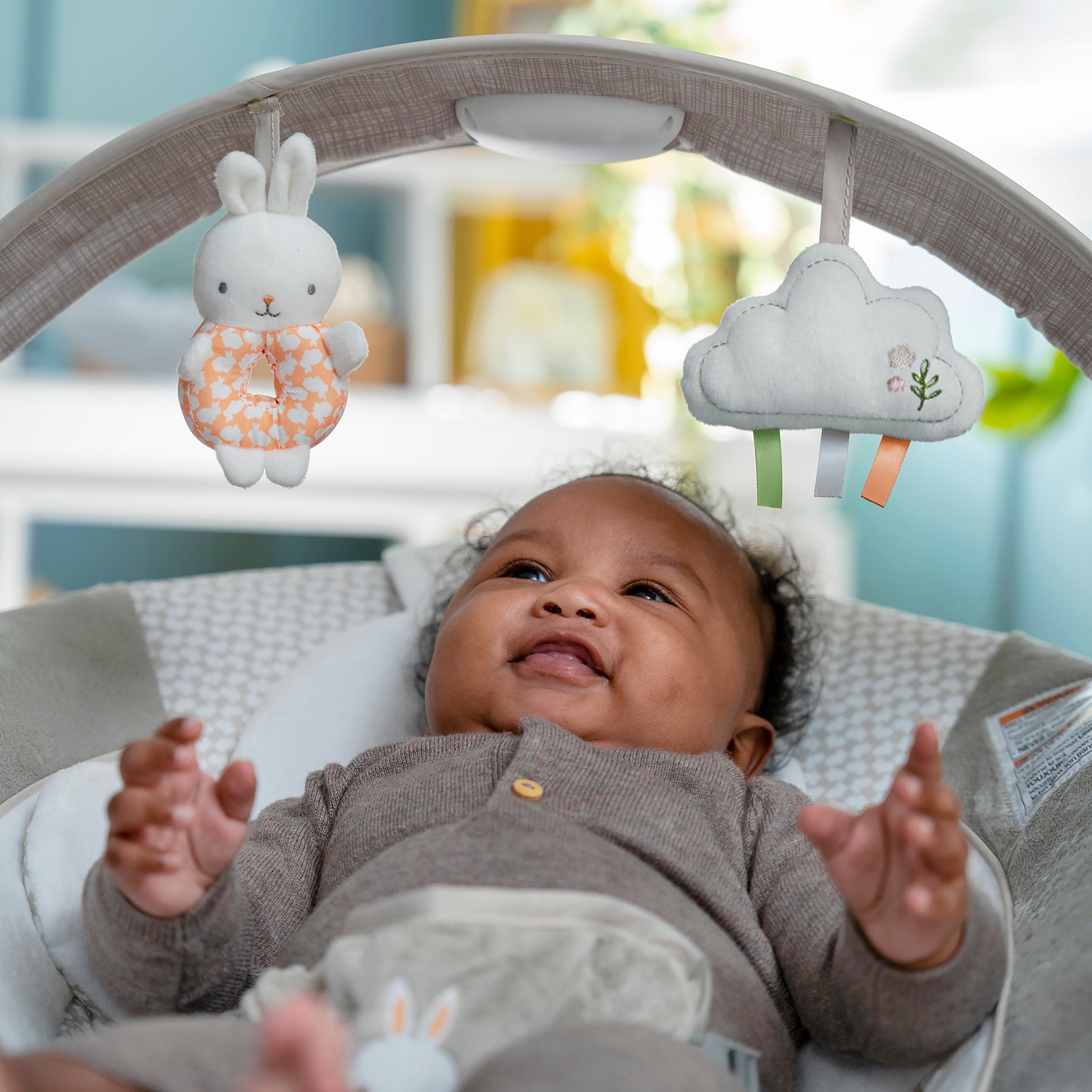 Ingenuity InLighten Baby Bouncer Seat with Light Up Toy Bar, Twinkle Tails