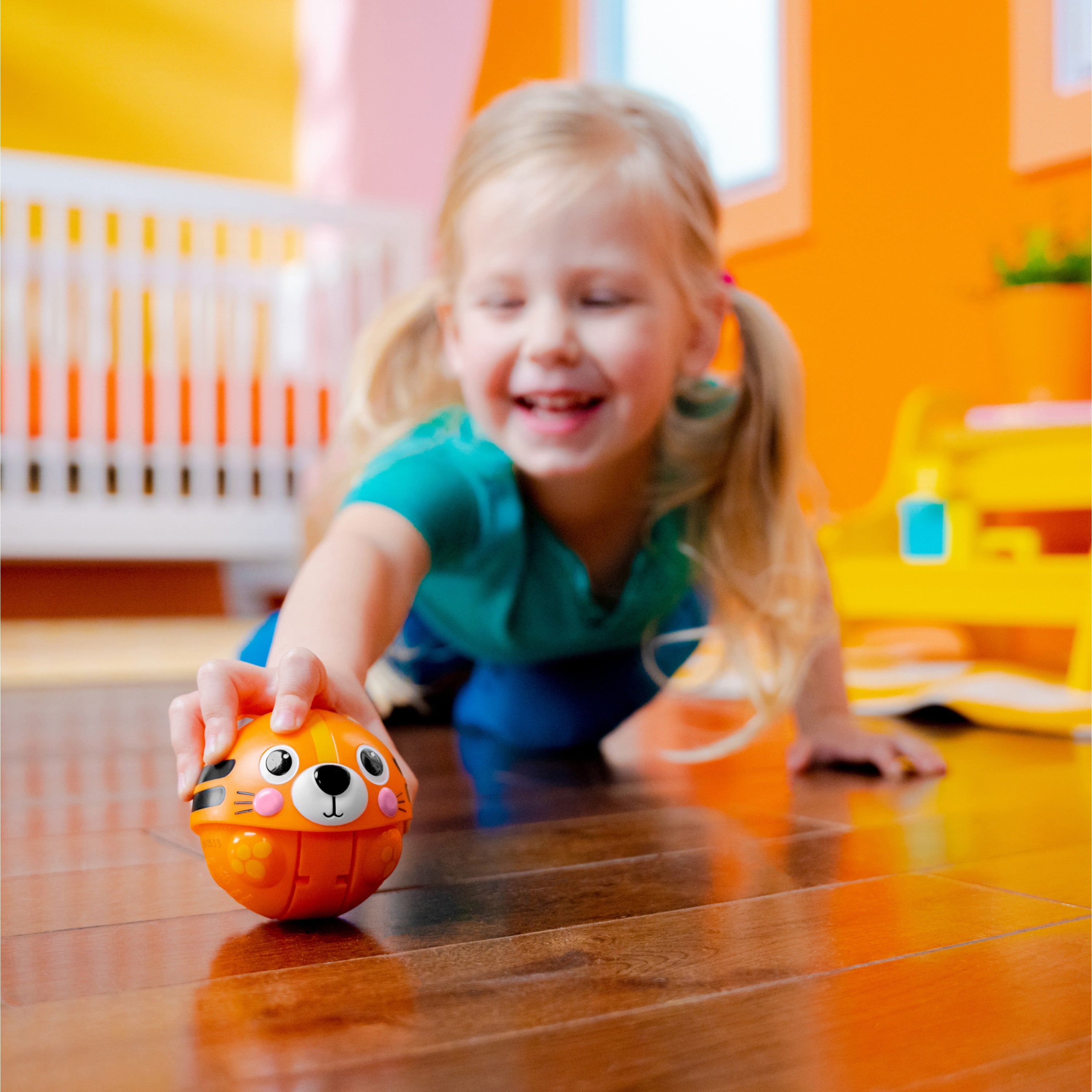 Giggables Roll & Chase Toy