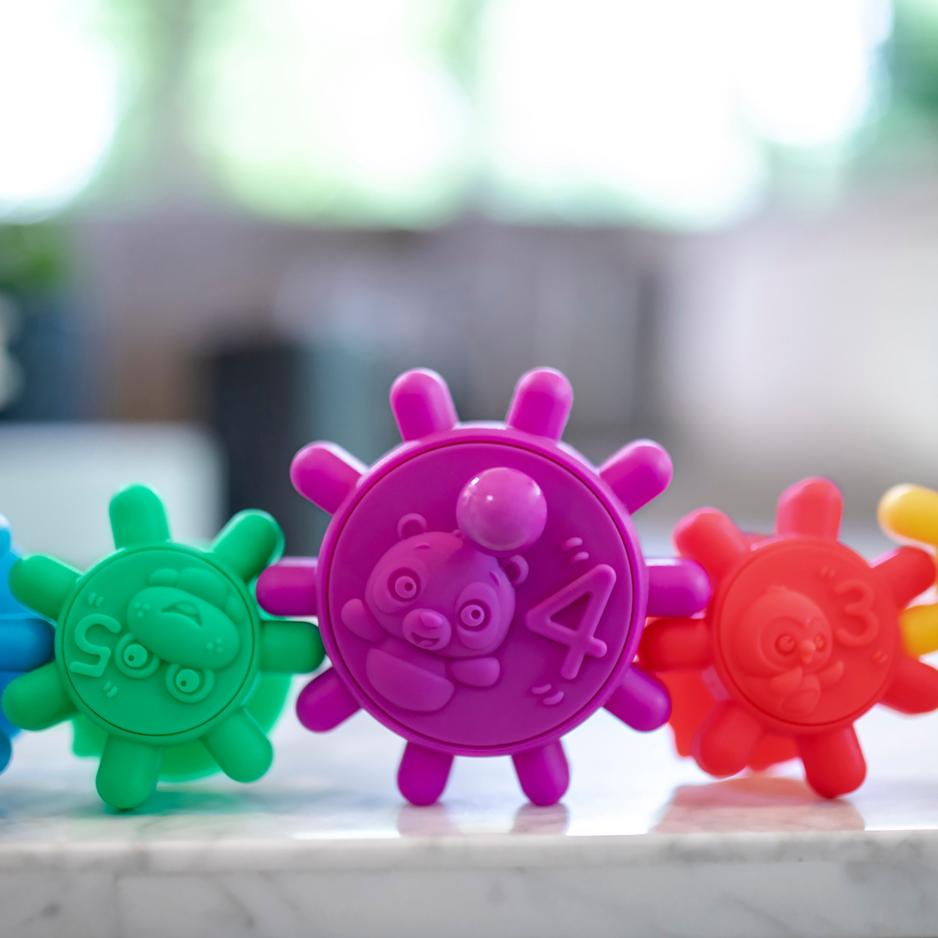 Baby Einstein Gears of Discovery 5-pc Suction Cup Sensory Toys for Bath & Travel