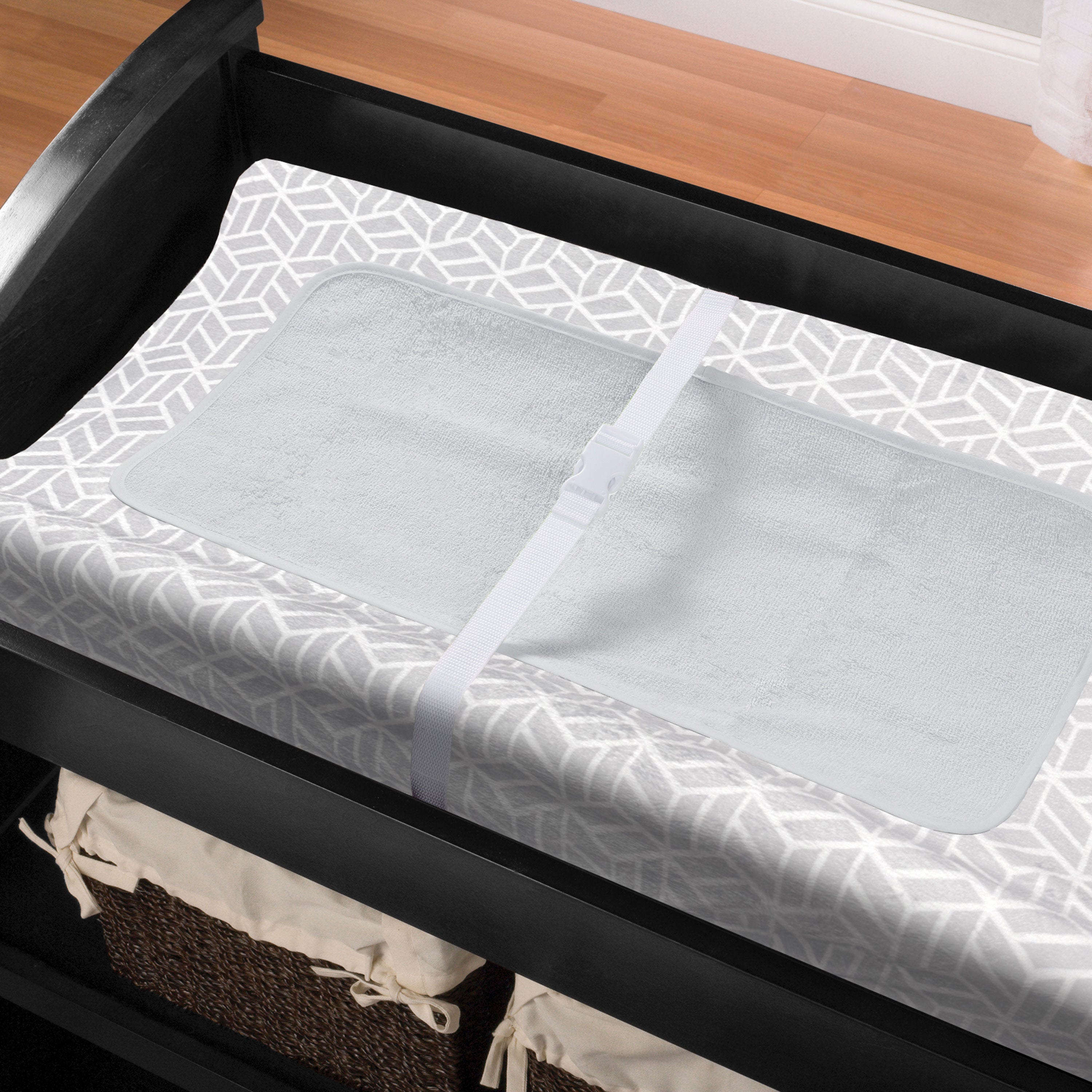 Summer by Ingenuity Basic Changing Essentials Kit with Changing Pad, Cover, and Waterproof Liner - Chevron