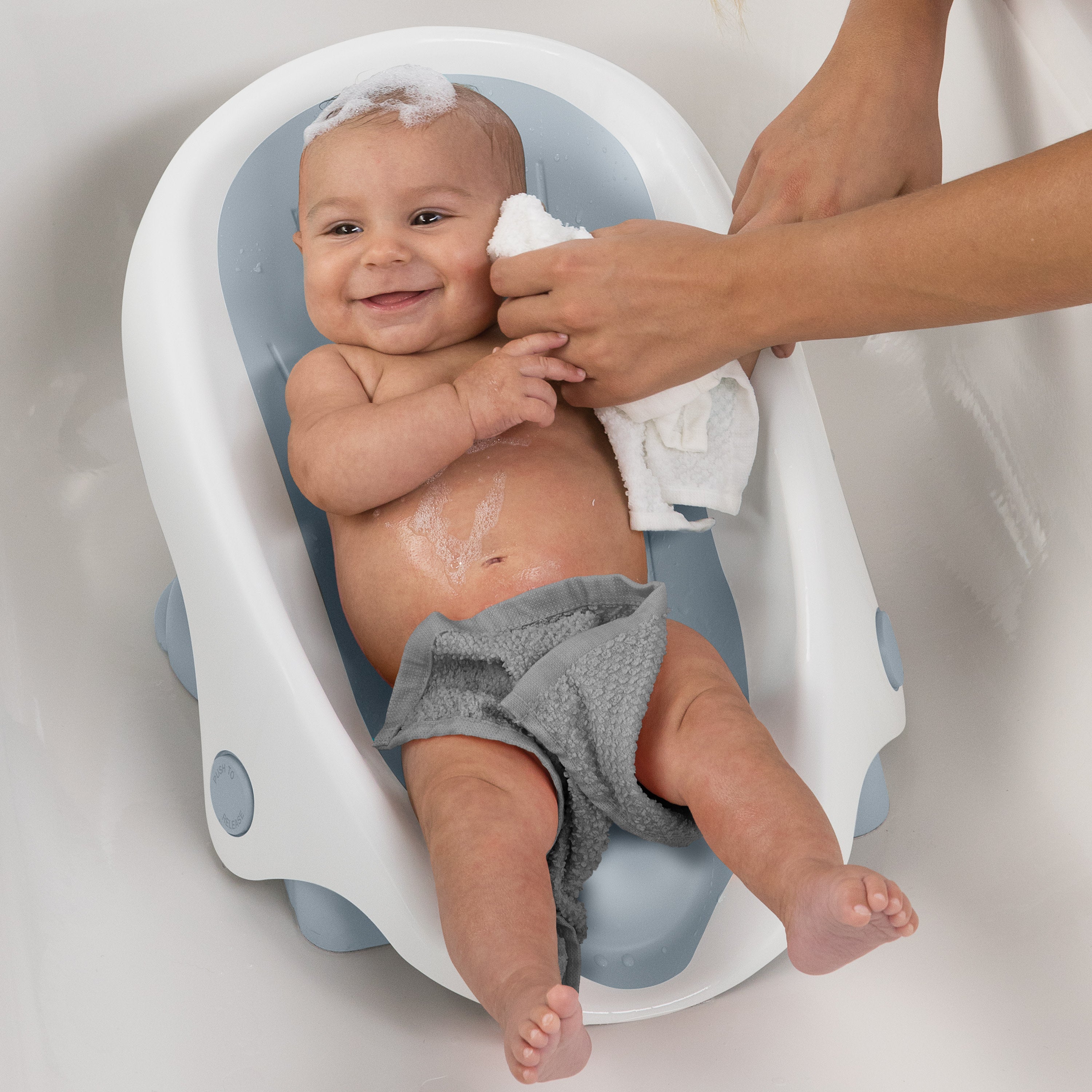 Summer Clean Rinse Baby Bather