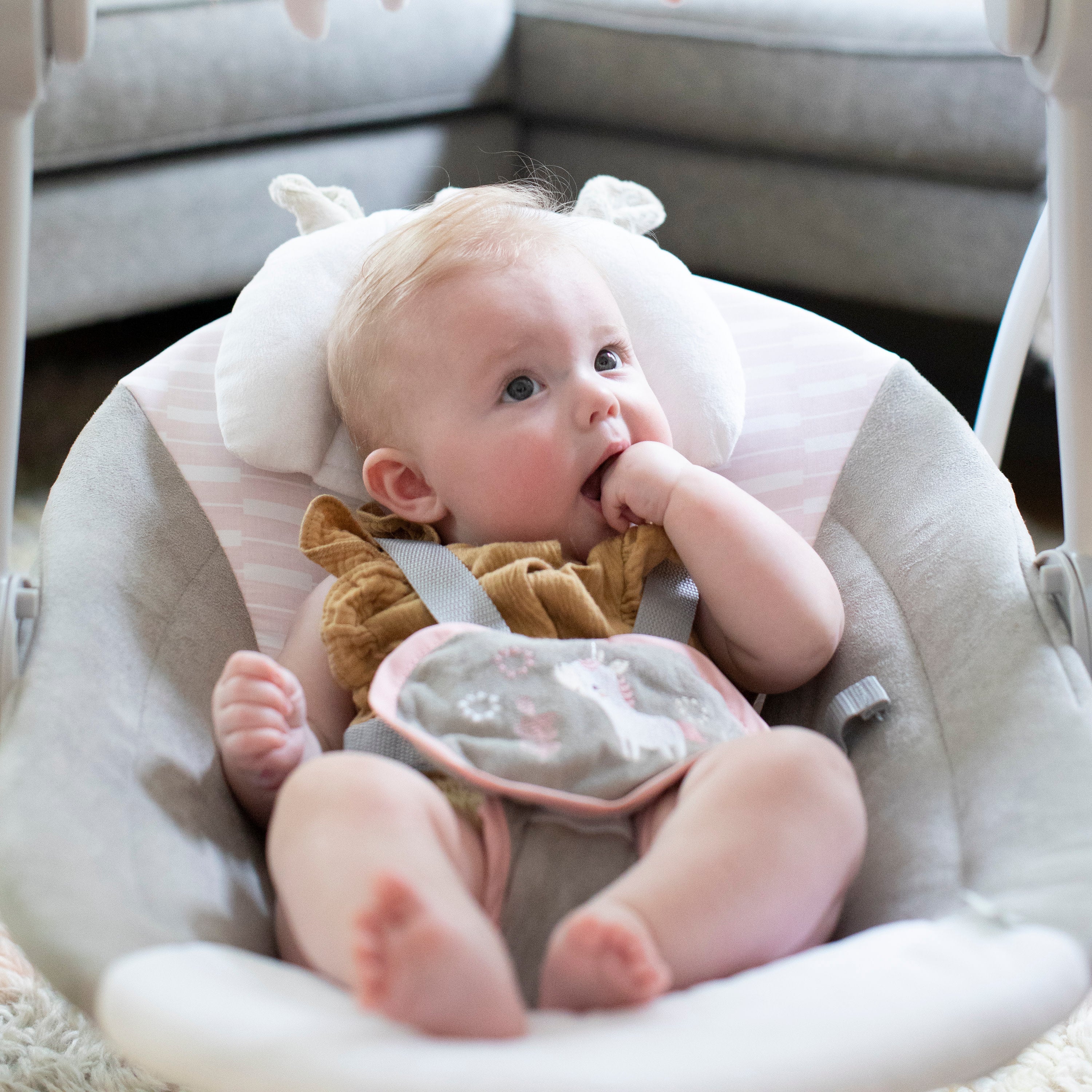 Ingenuity Comfort 2 Go Compact Portable Baby Swing, Flora the Unicorn